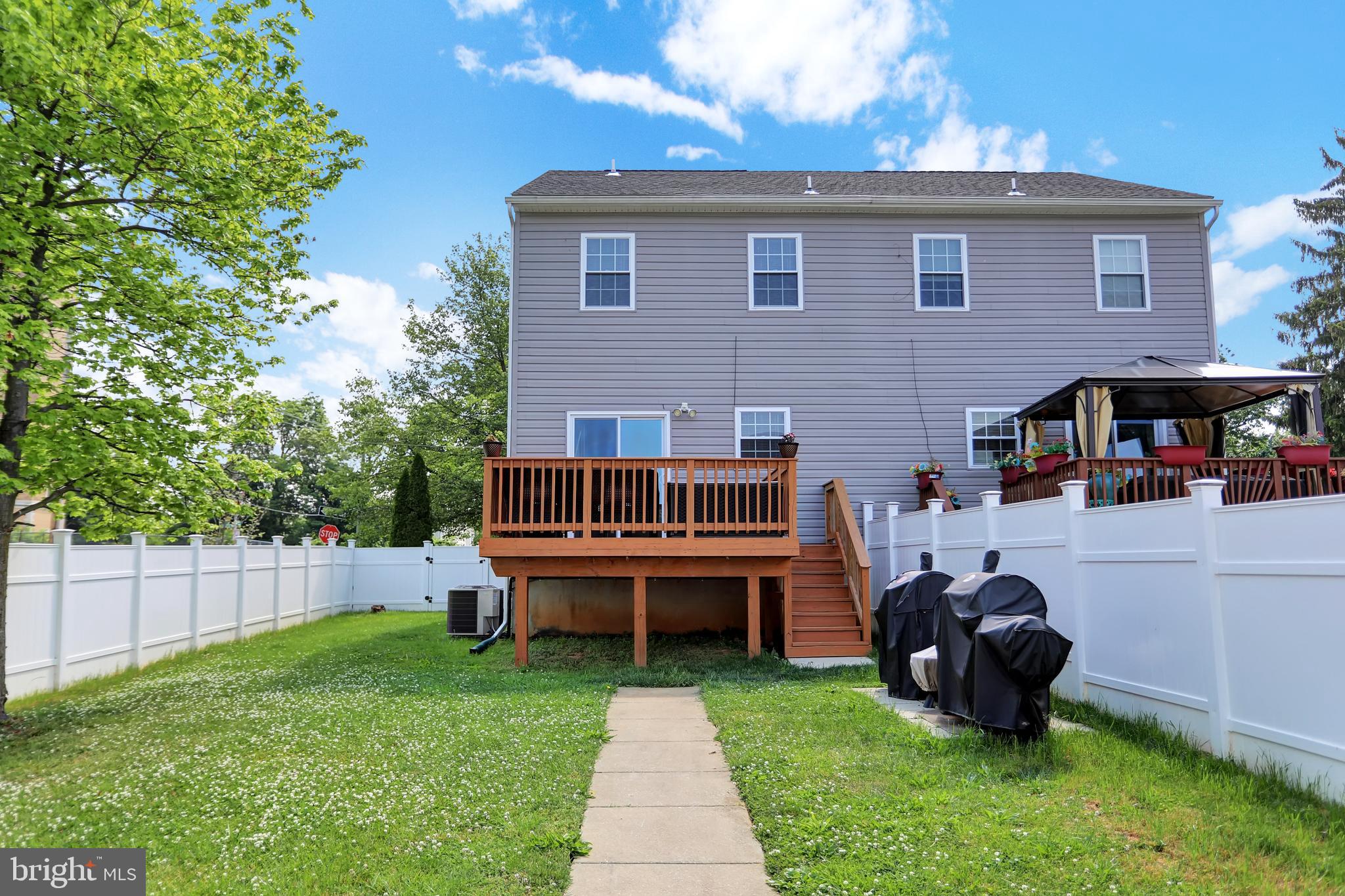 WEST ARLINGTON - Residential