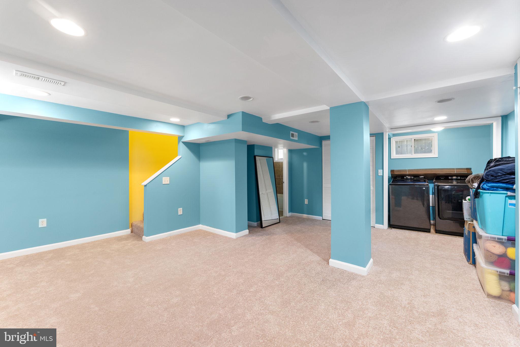 LANDOVER HILLS - Residential