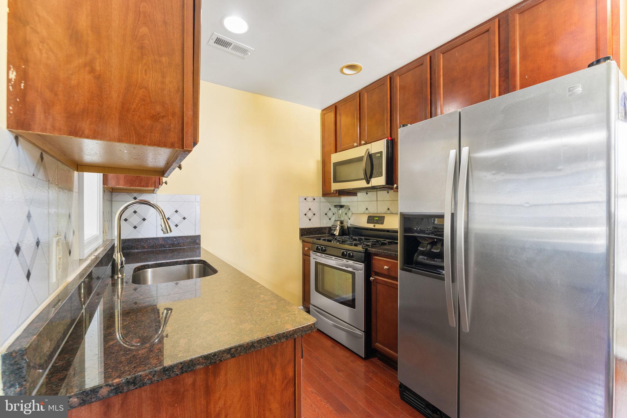 LANDOVER HILLS - Residential