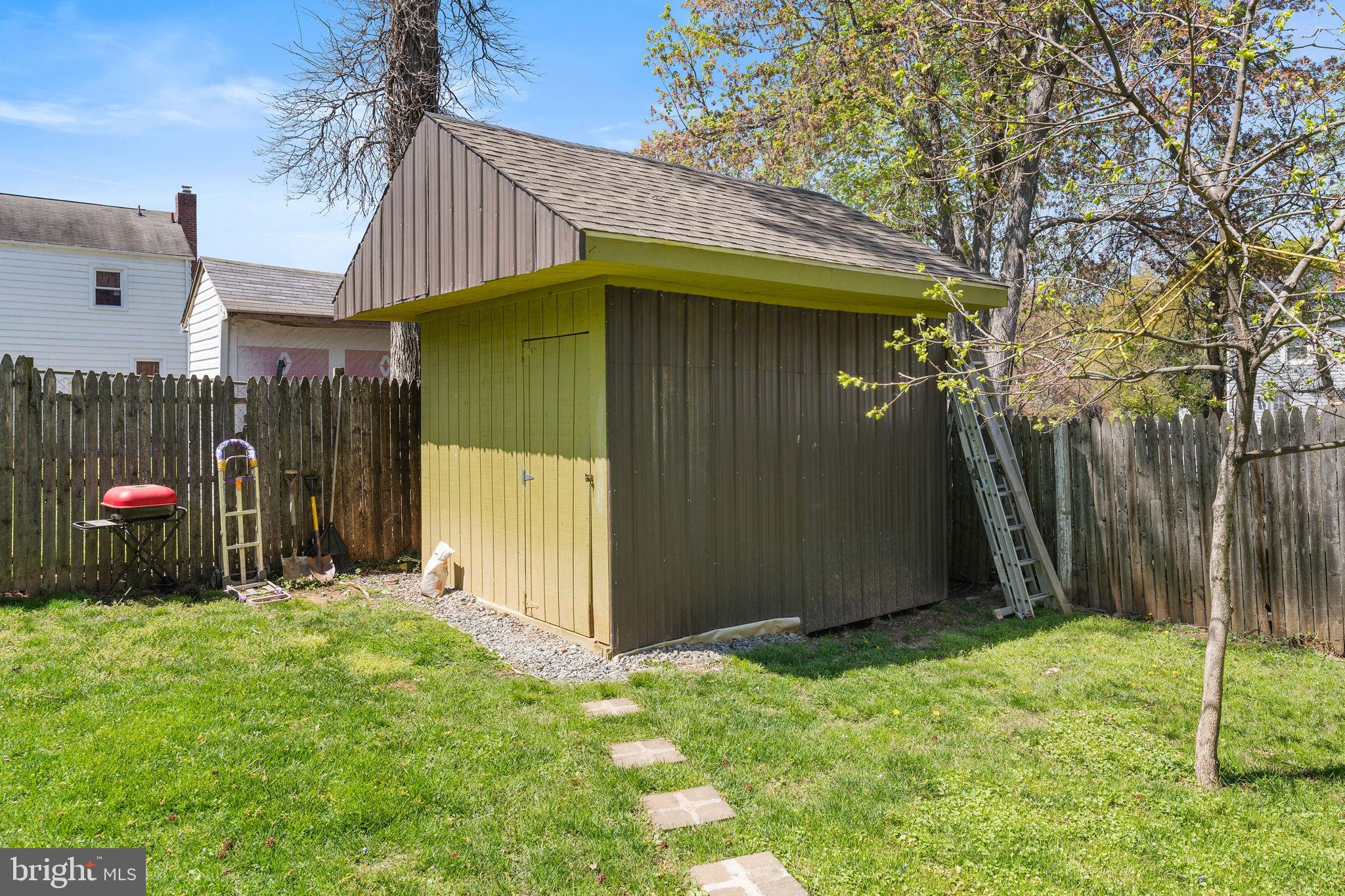 LANDOVER HILLS - Residential