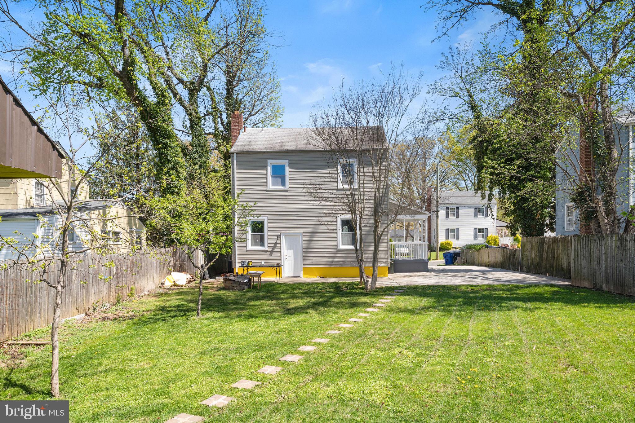 LANDOVER HILLS - Residential