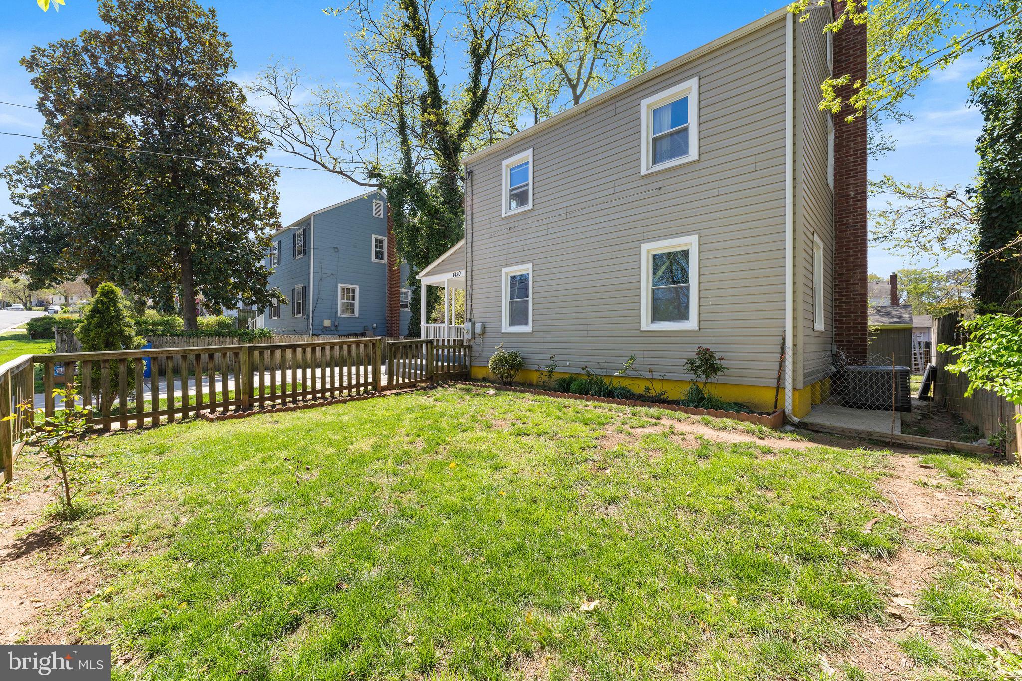 LANDOVER HILLS - Residential