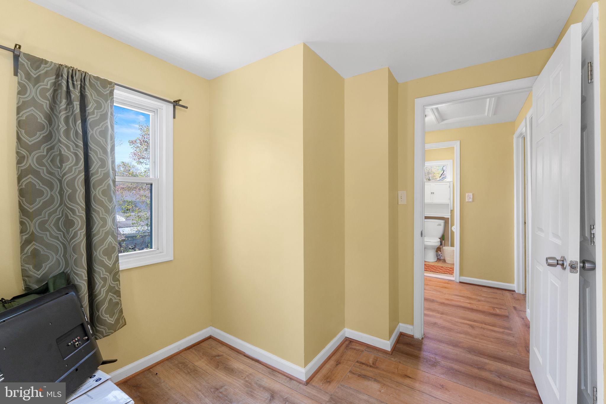 LANDOVER HILLS - Residential