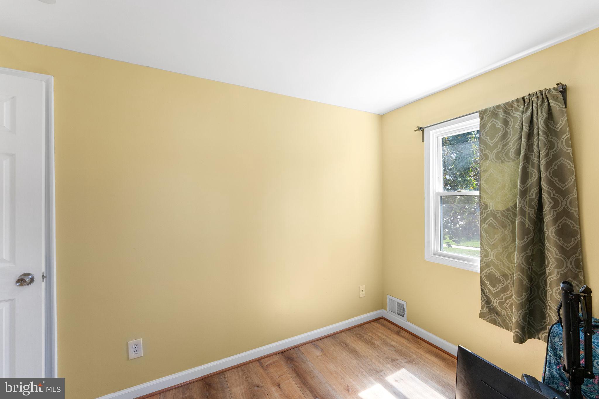 LANDOVER HILLS - Residential