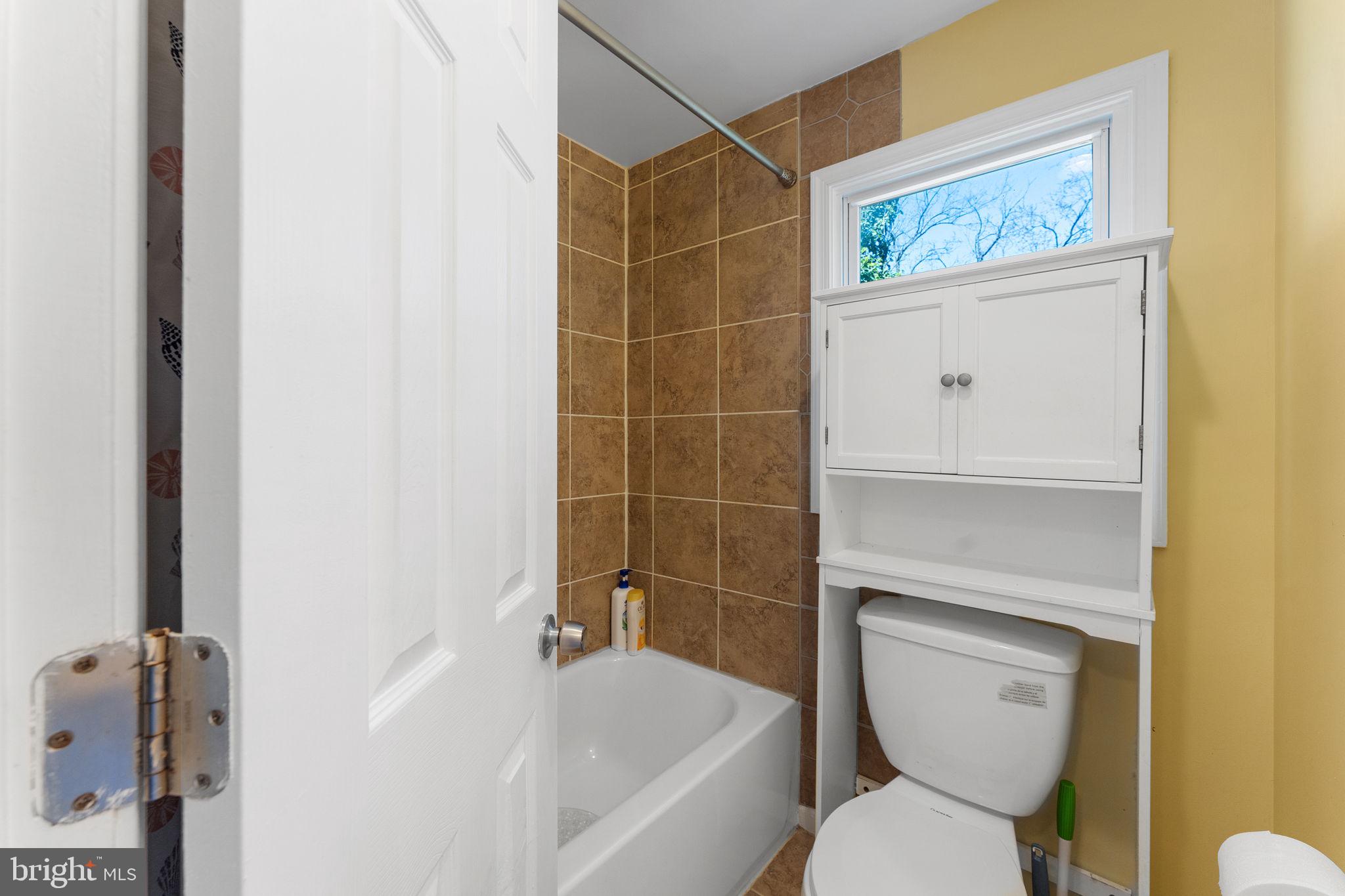 LANDOVER HILLS - Residential