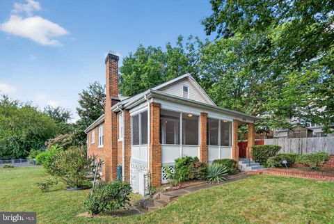 213 VAN BUREN STREET NW WASHINGTON DC 20012