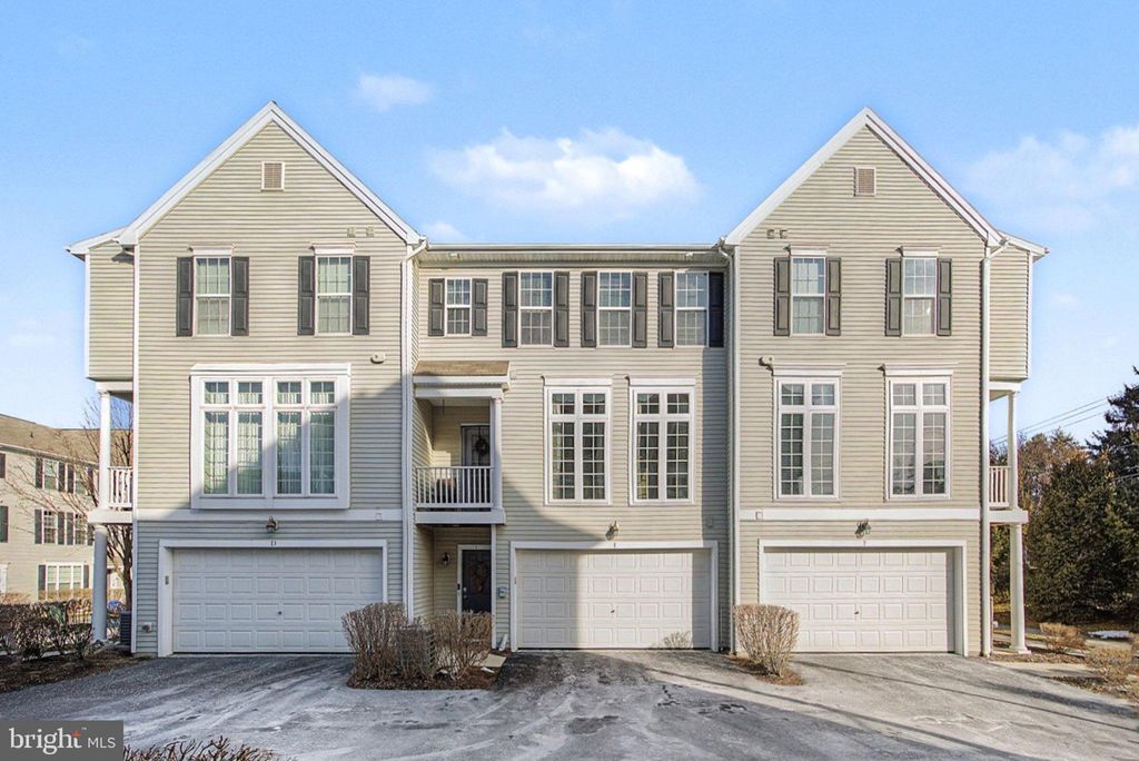 Photo of 3009 E Meridian Cmns, MECHANICSBURG, PA 17055 (MLS # PACB2050172)