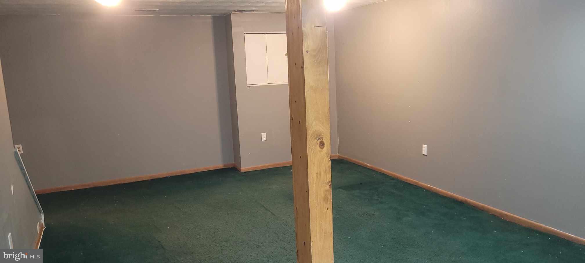 KINGS COURT - Residential Lease