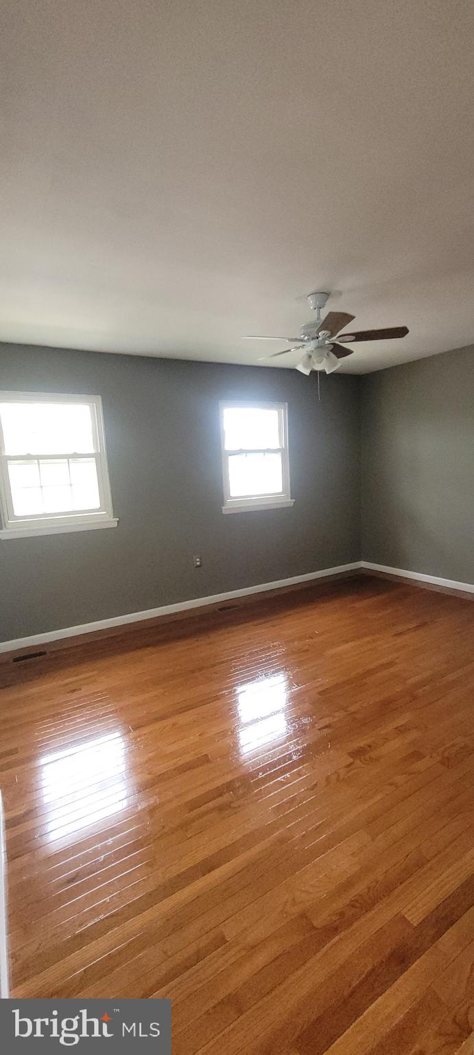 KINGS COURT - Residential Lease