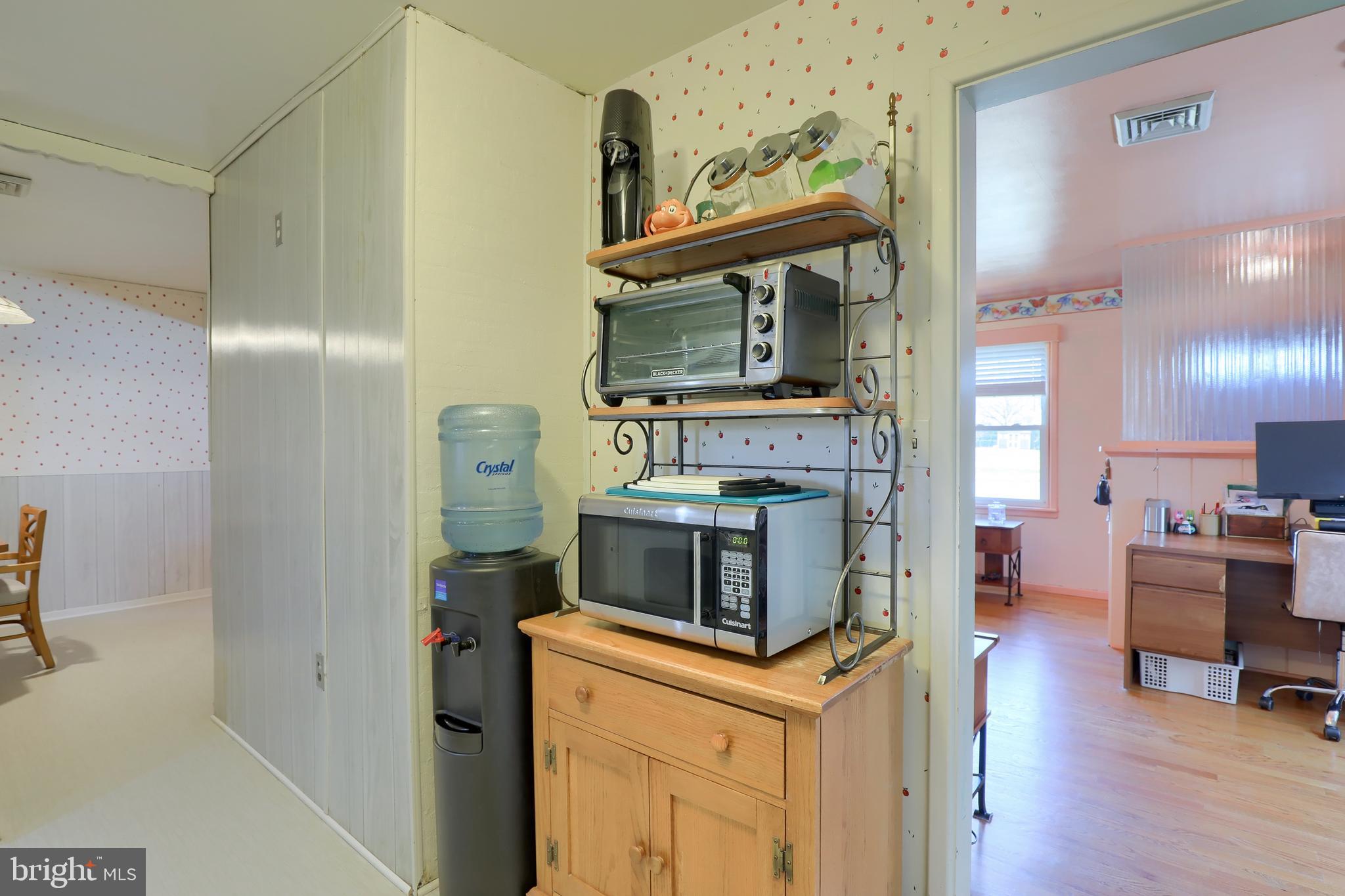 BEVERLY ESTATES - Residential