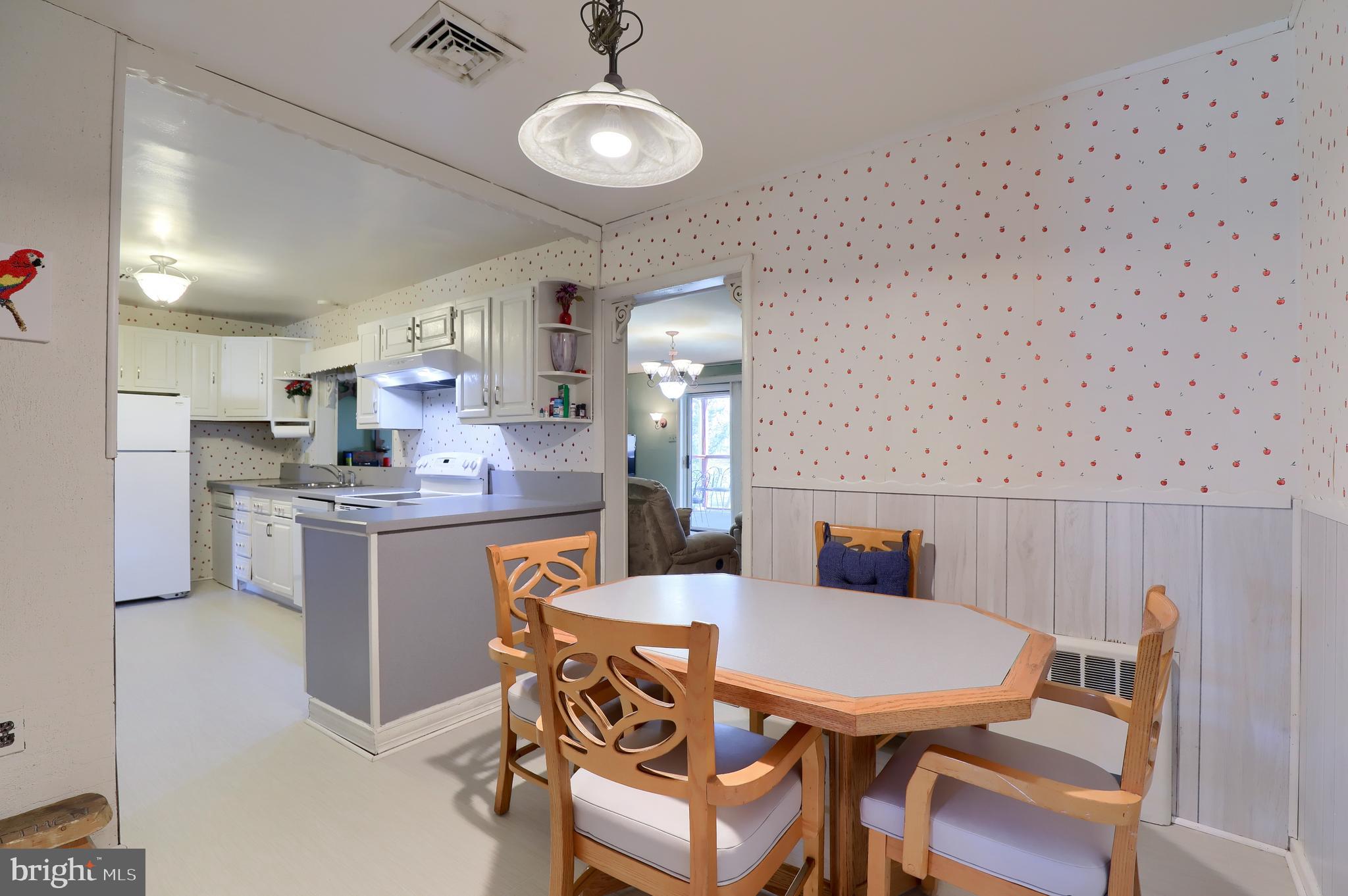 BEVERLY ESTATES - Residential