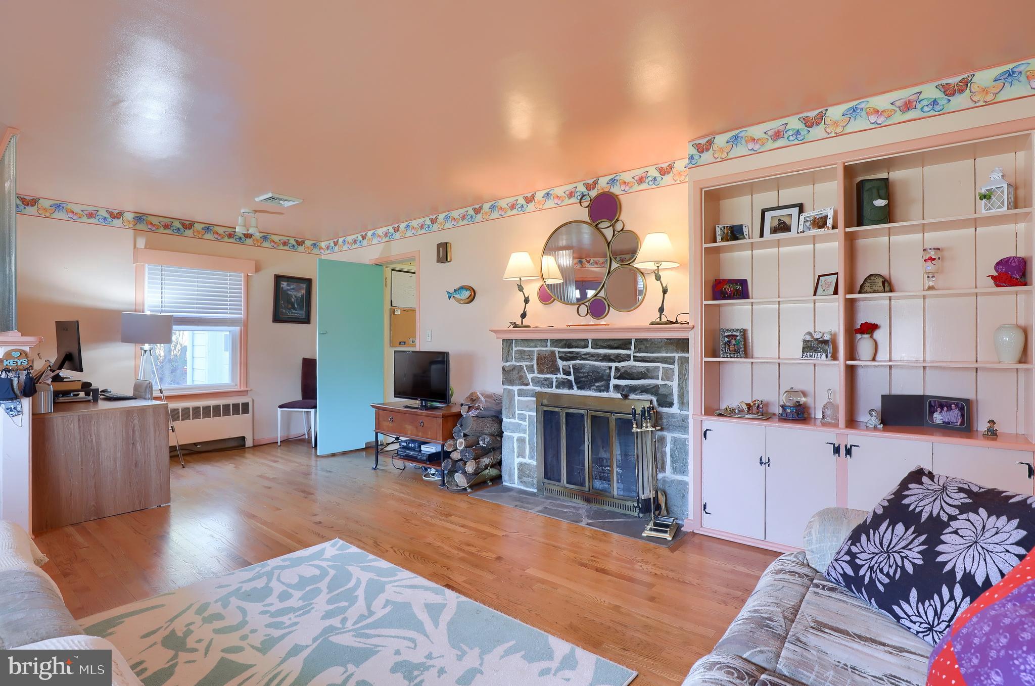 BEVERLY ESTATES - Residential