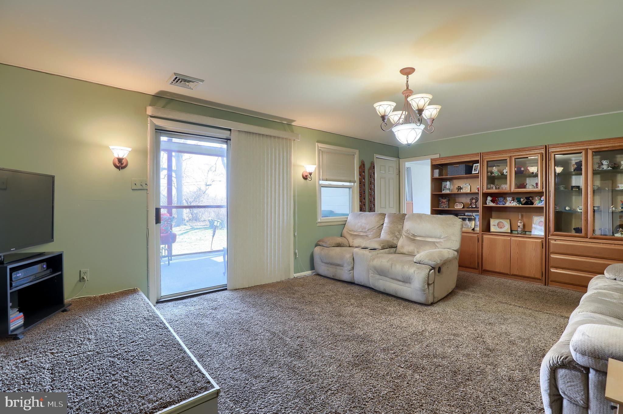 BEVERLY ESTATES - Residential