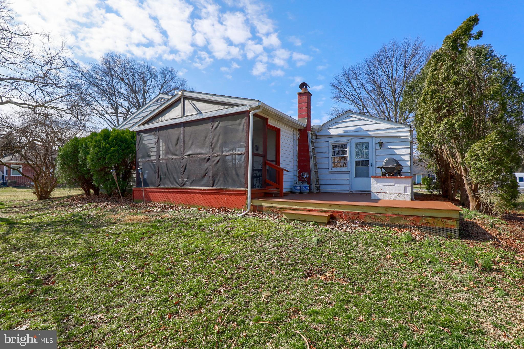 BEVERLY ESTATES - Residential