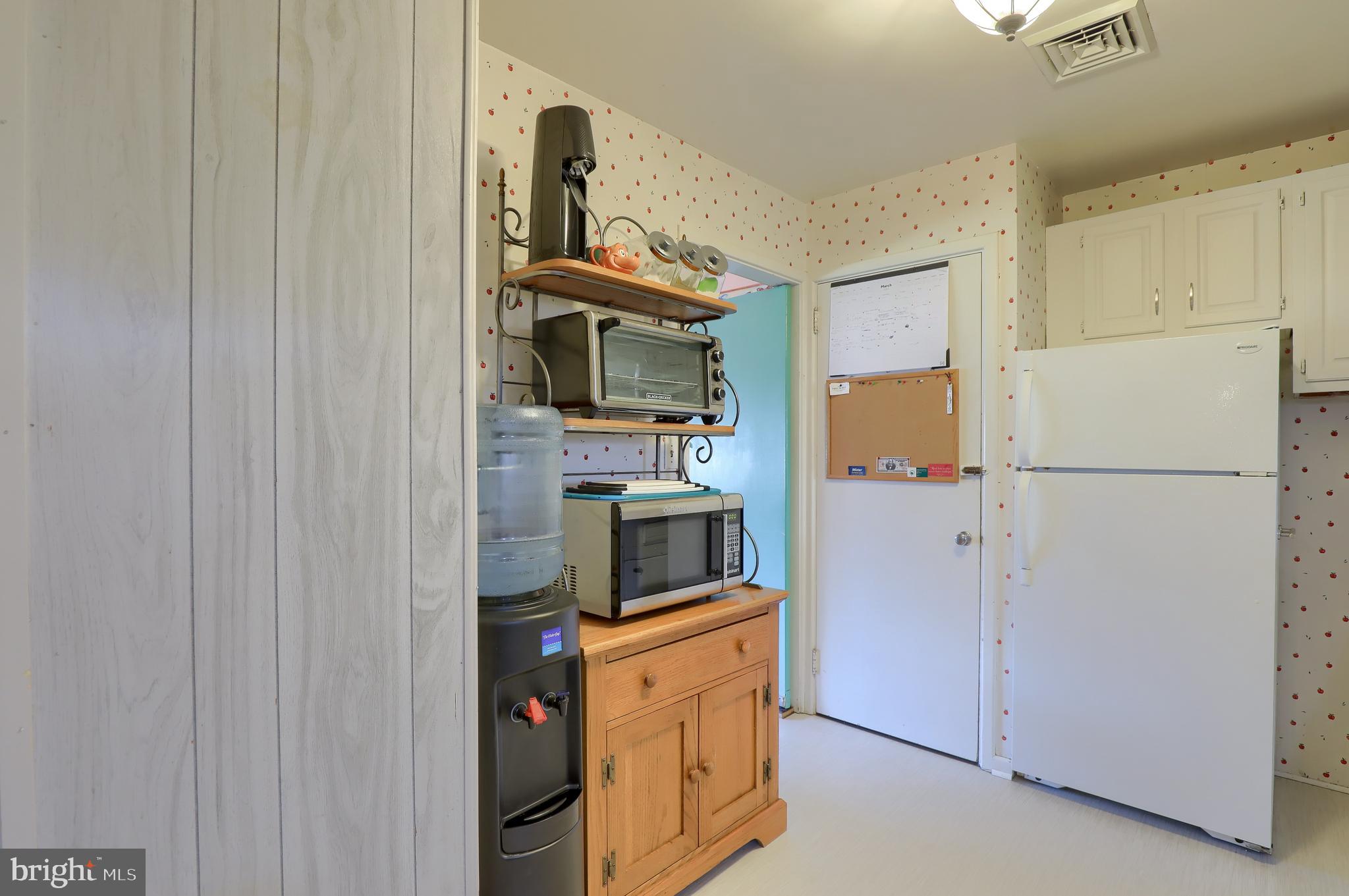 BEVERLY ESTATES - Residential