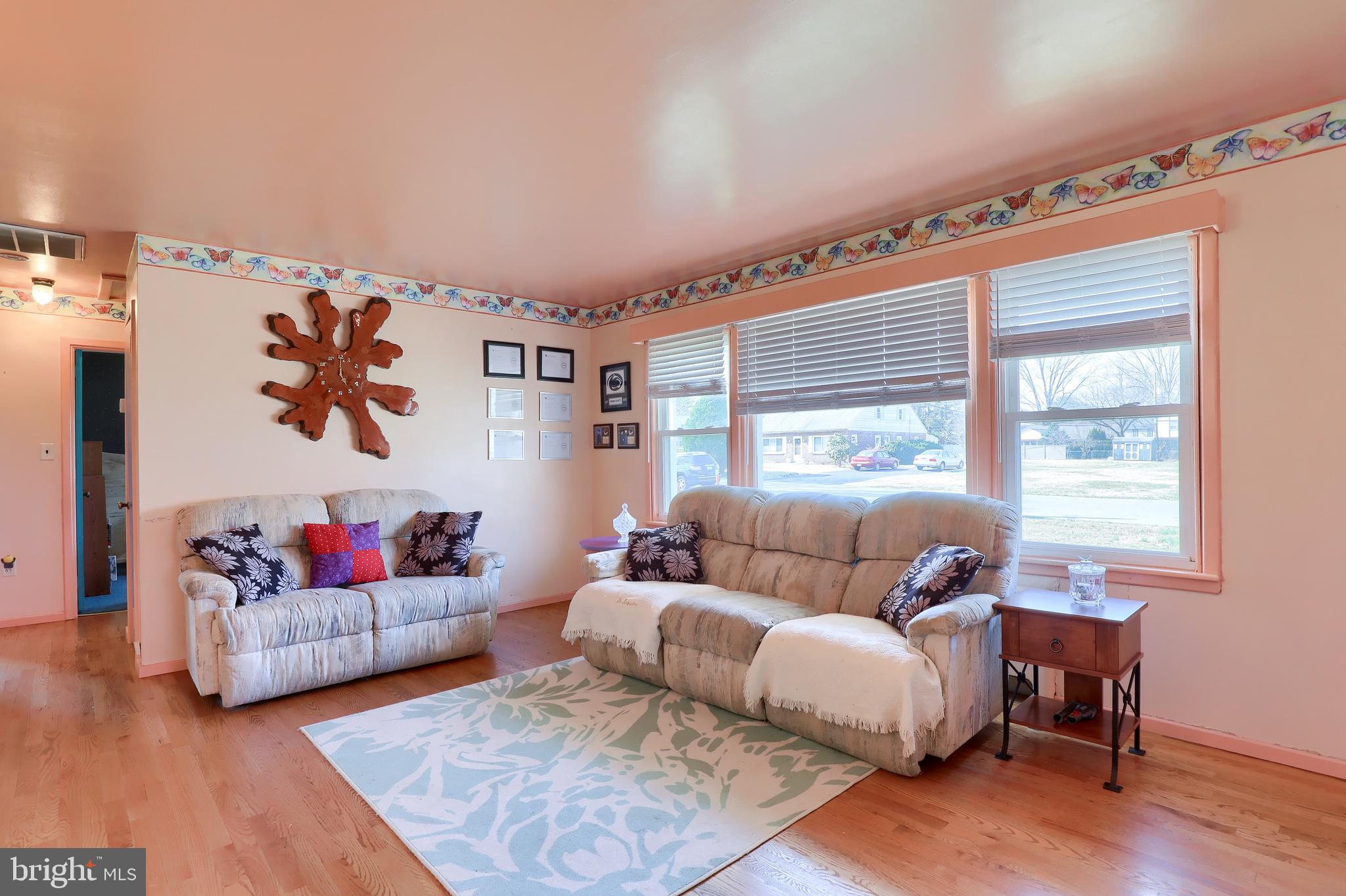 BEVERLY ESTATES - Residential