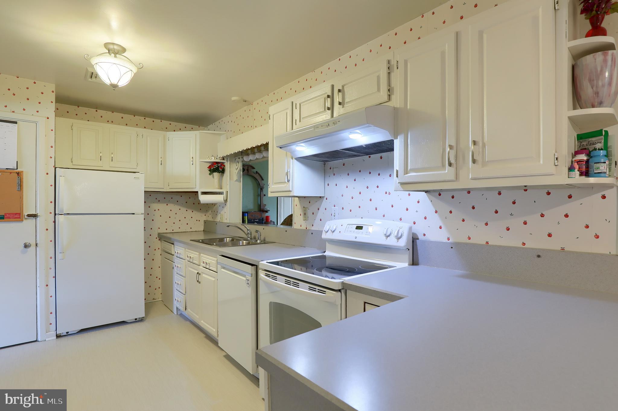 BEVERLY ESTATES - Residential