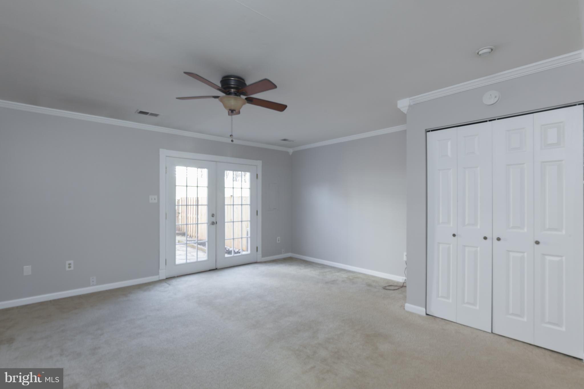 3 KINGSBRIDGE COURT