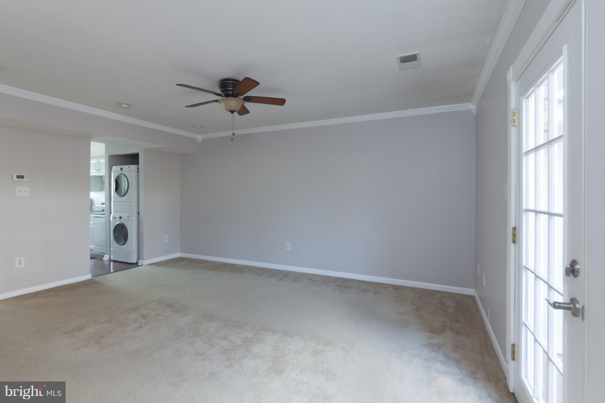 3 KINGSBRIDGE COURT