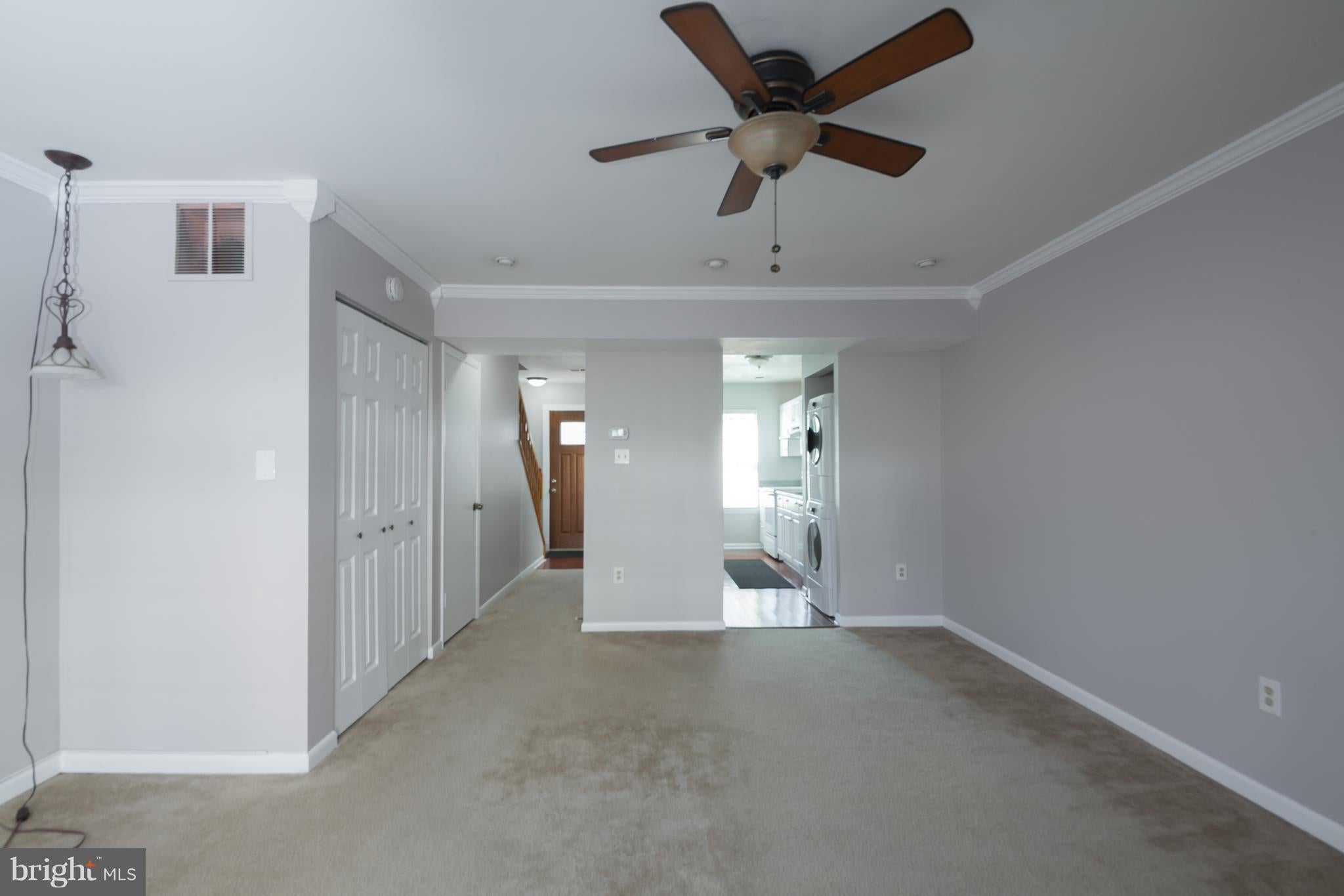 3 KINGSBRIDGE COURT