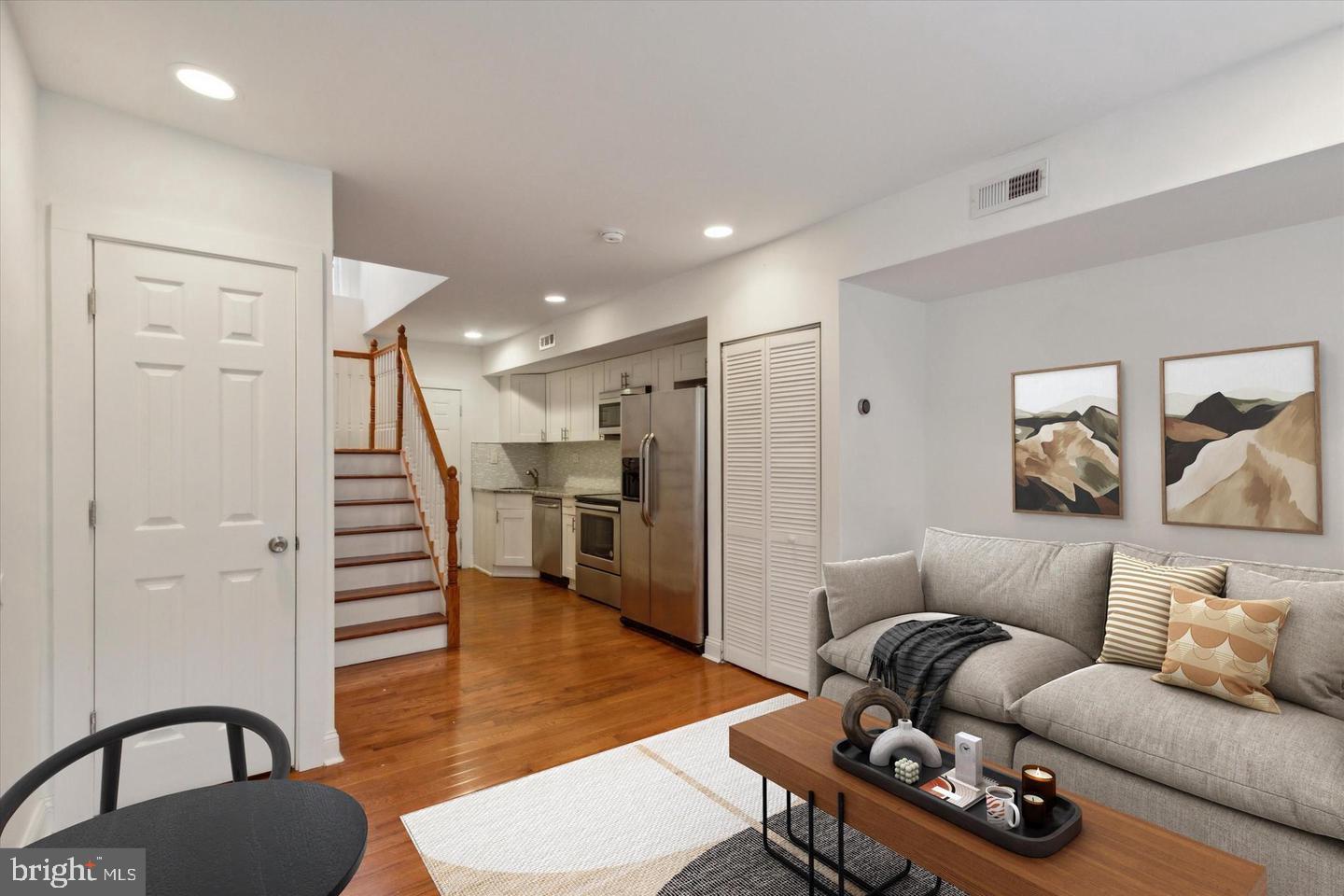 OLDE KENSINGTON - Residential