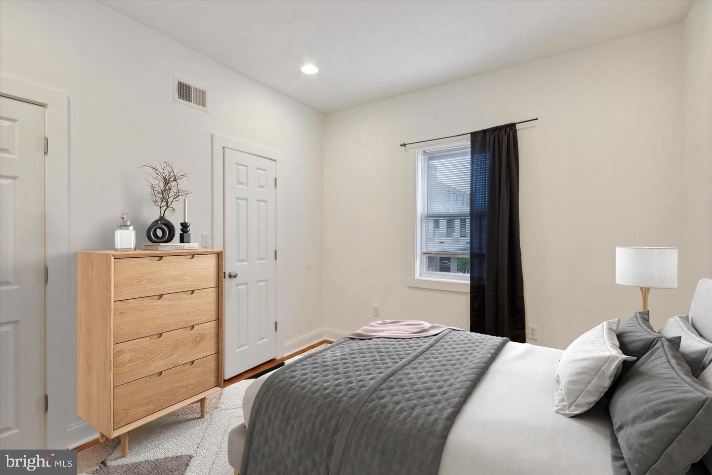 OLDE KENSINGTON - Residential