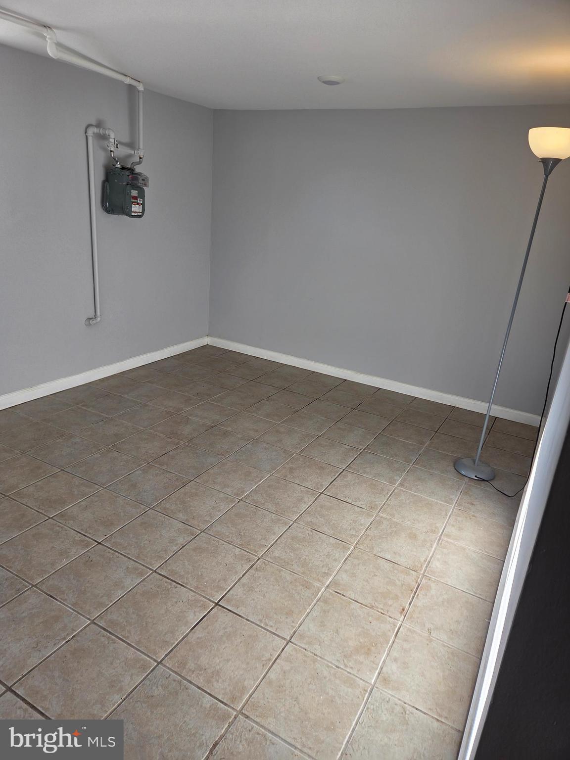 OXFORD CIRCLE - Residential