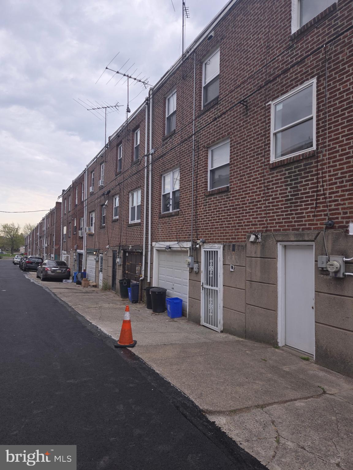 OXFORD CIRCLE - Residential