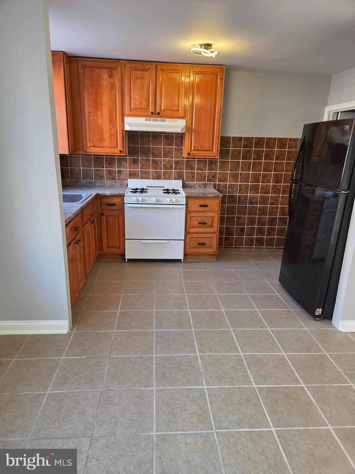 OXFORD CIRCLE - Residential