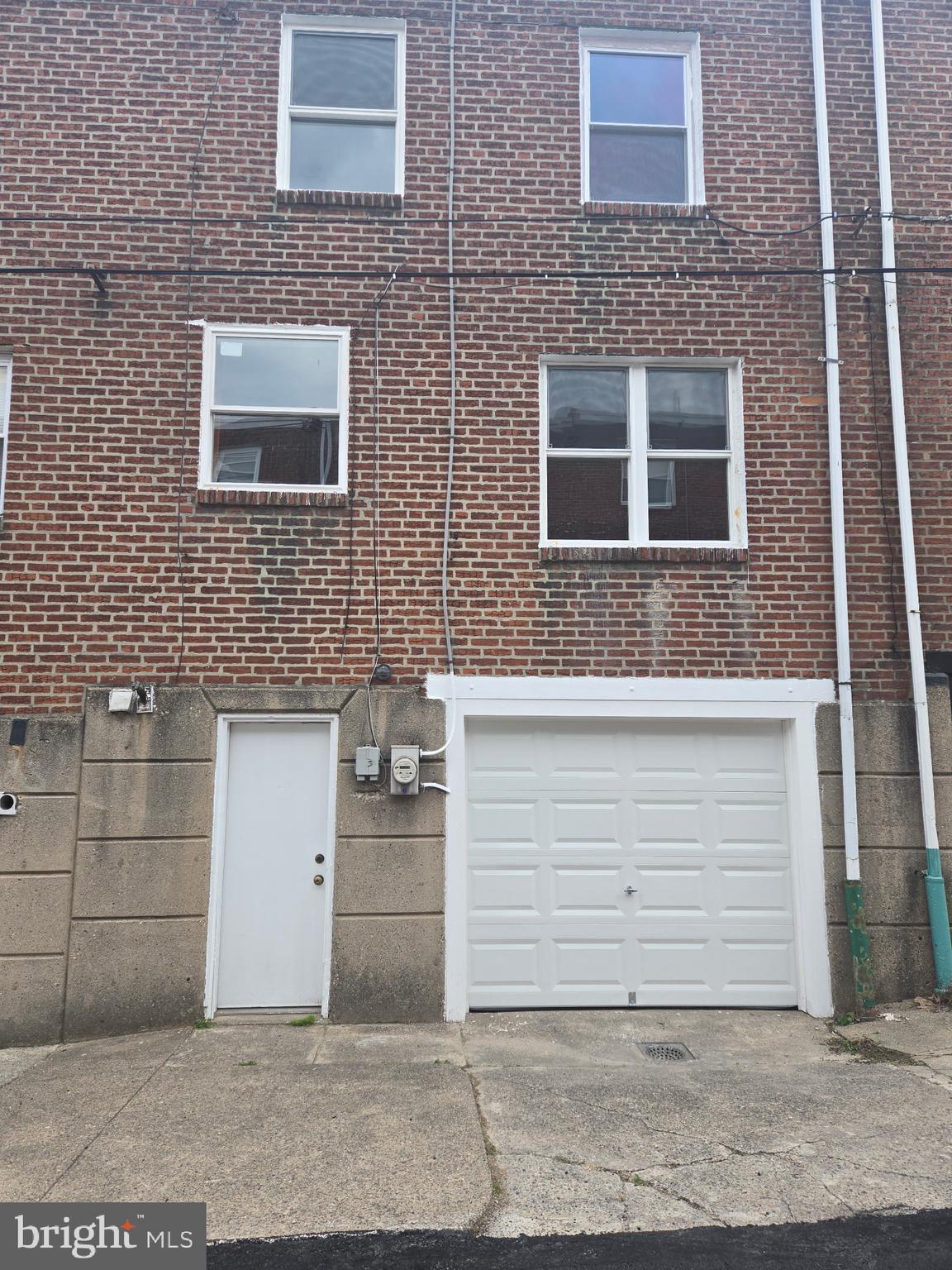 OXFORD CIRCLE - Residential