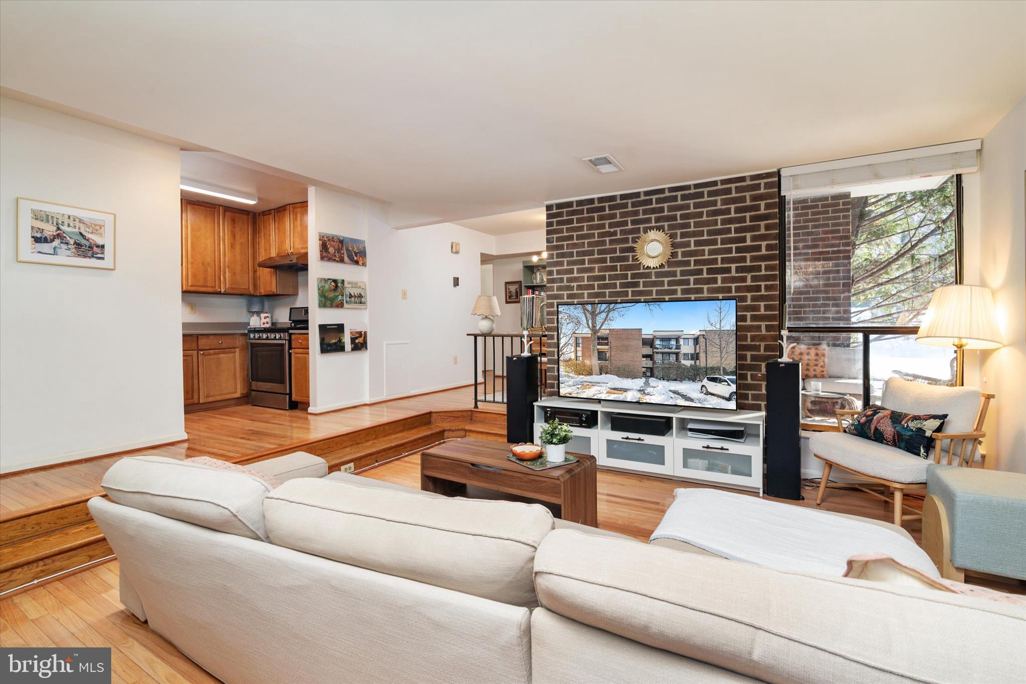 AMERICANA FINMARK - Residential