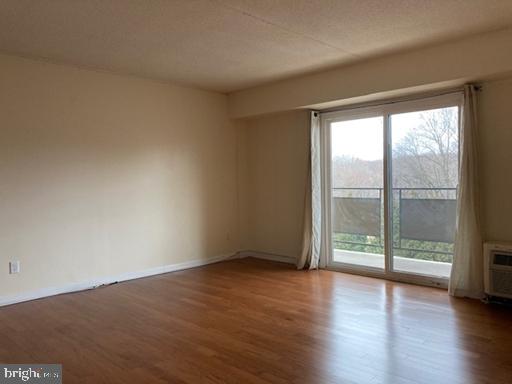 27411 VALLEY RUN DRIVE 411