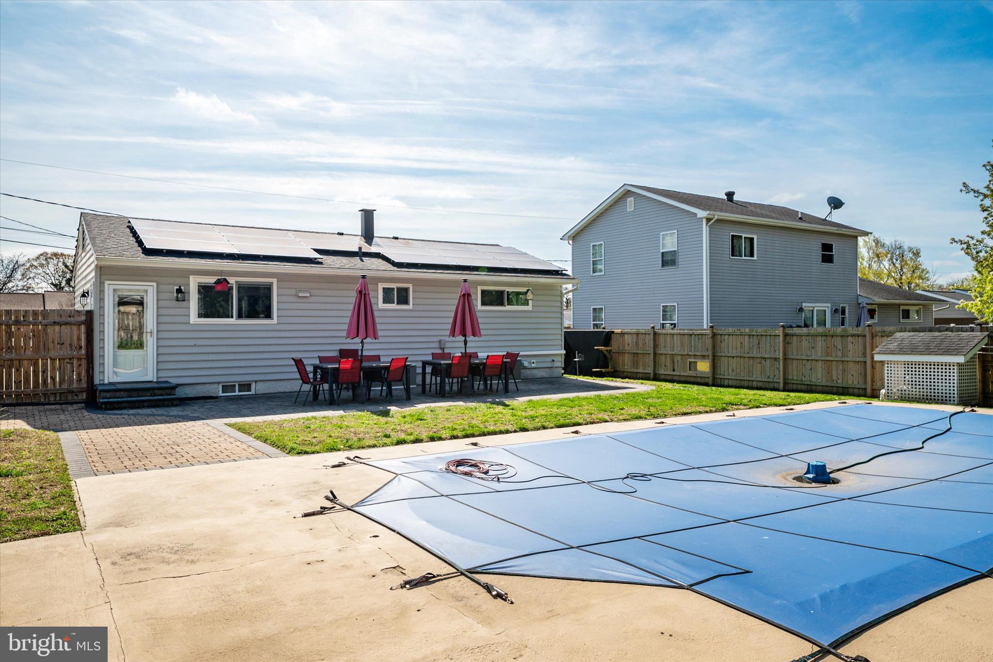FERNGLEN MANOR - Residential