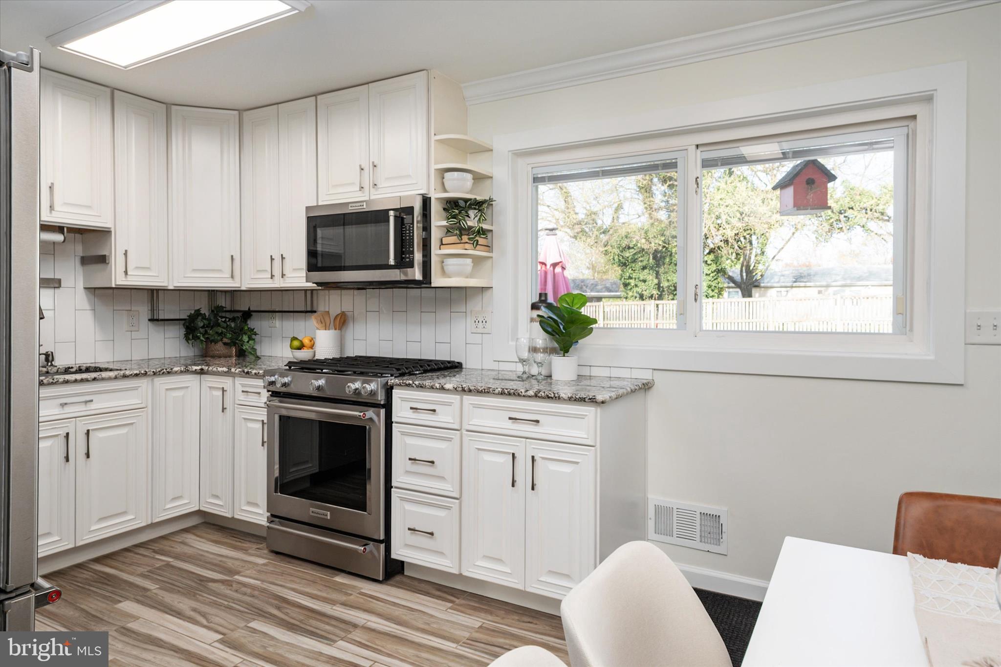 FERNGLEN MANOR - Residential