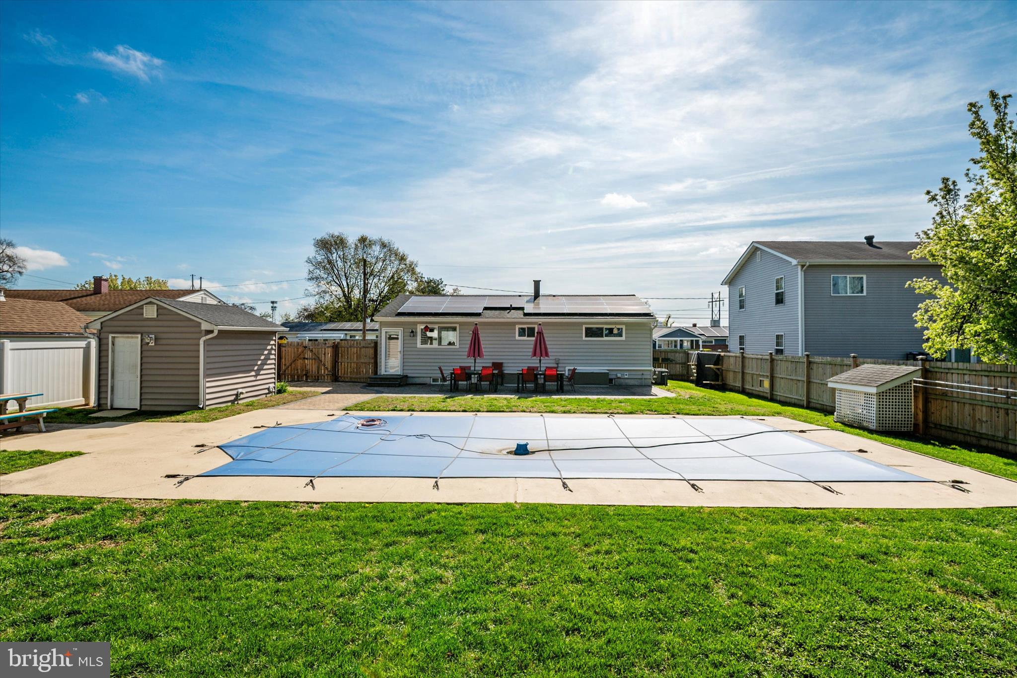 FERNGLEN MANOR - Residential