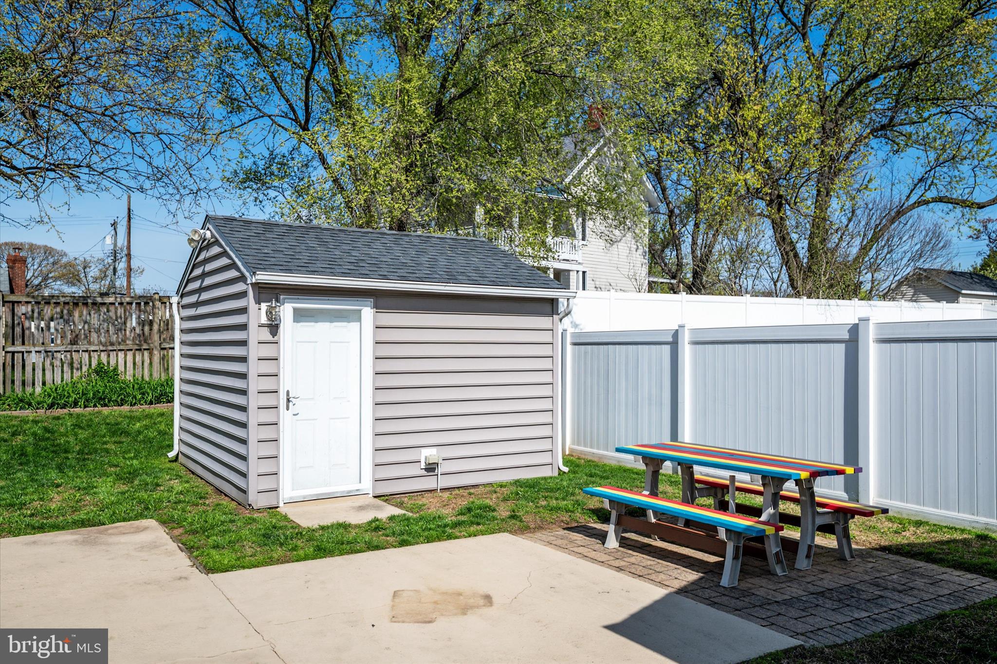 FERNGLEN MANOR - Residential