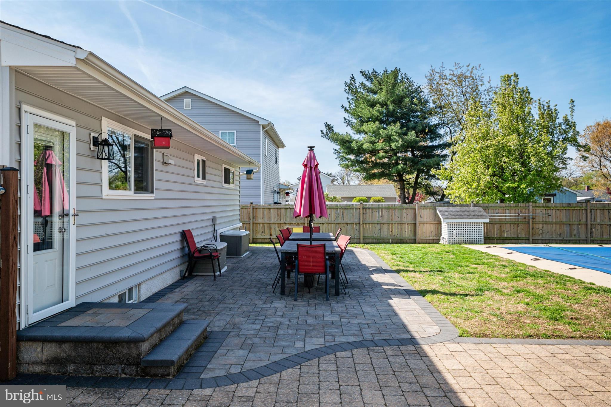 FERNGLEN MANOR - Residential