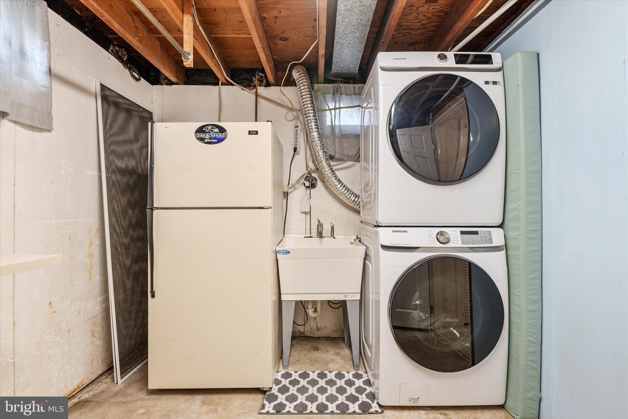 FERNGLEN MANOR - Residential