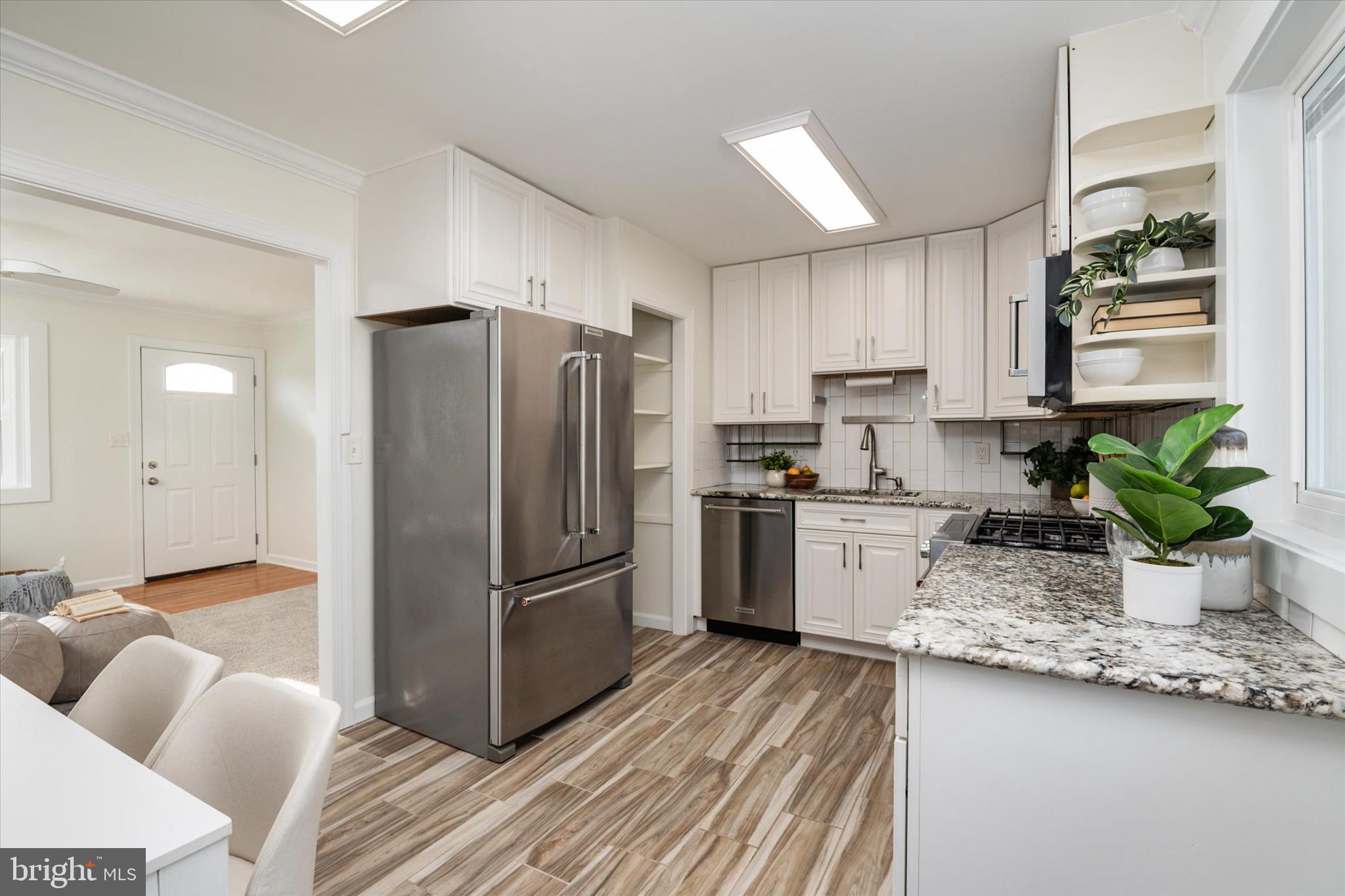 FERNGLEN MANOR - Residential