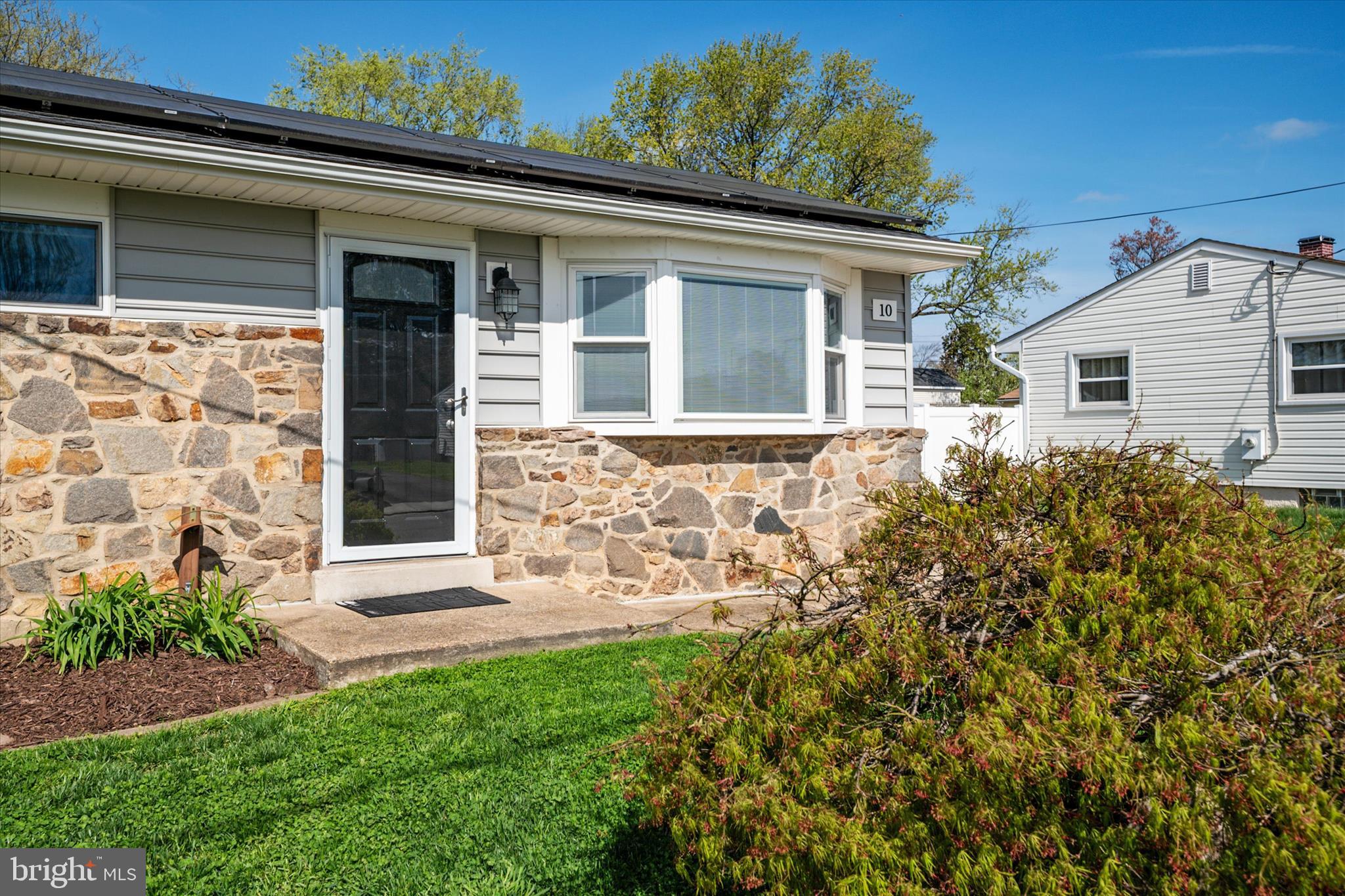 FERNGLEN MANOR - Residential