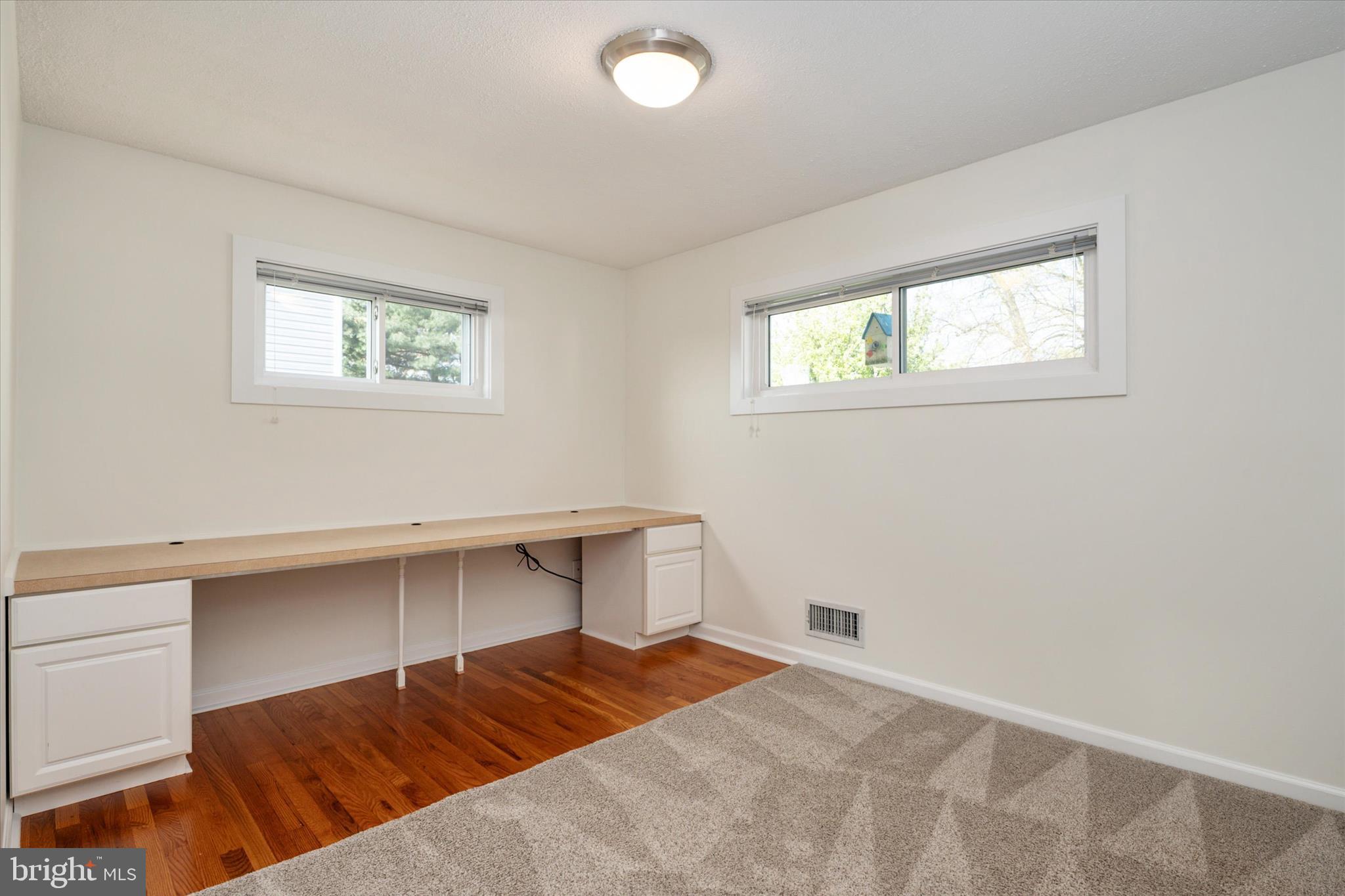 FERNGLEN MANOR - Residential