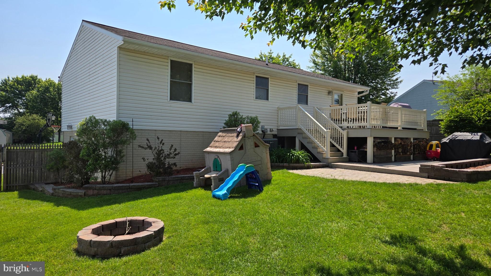 12 SPRING HOUSE LANE