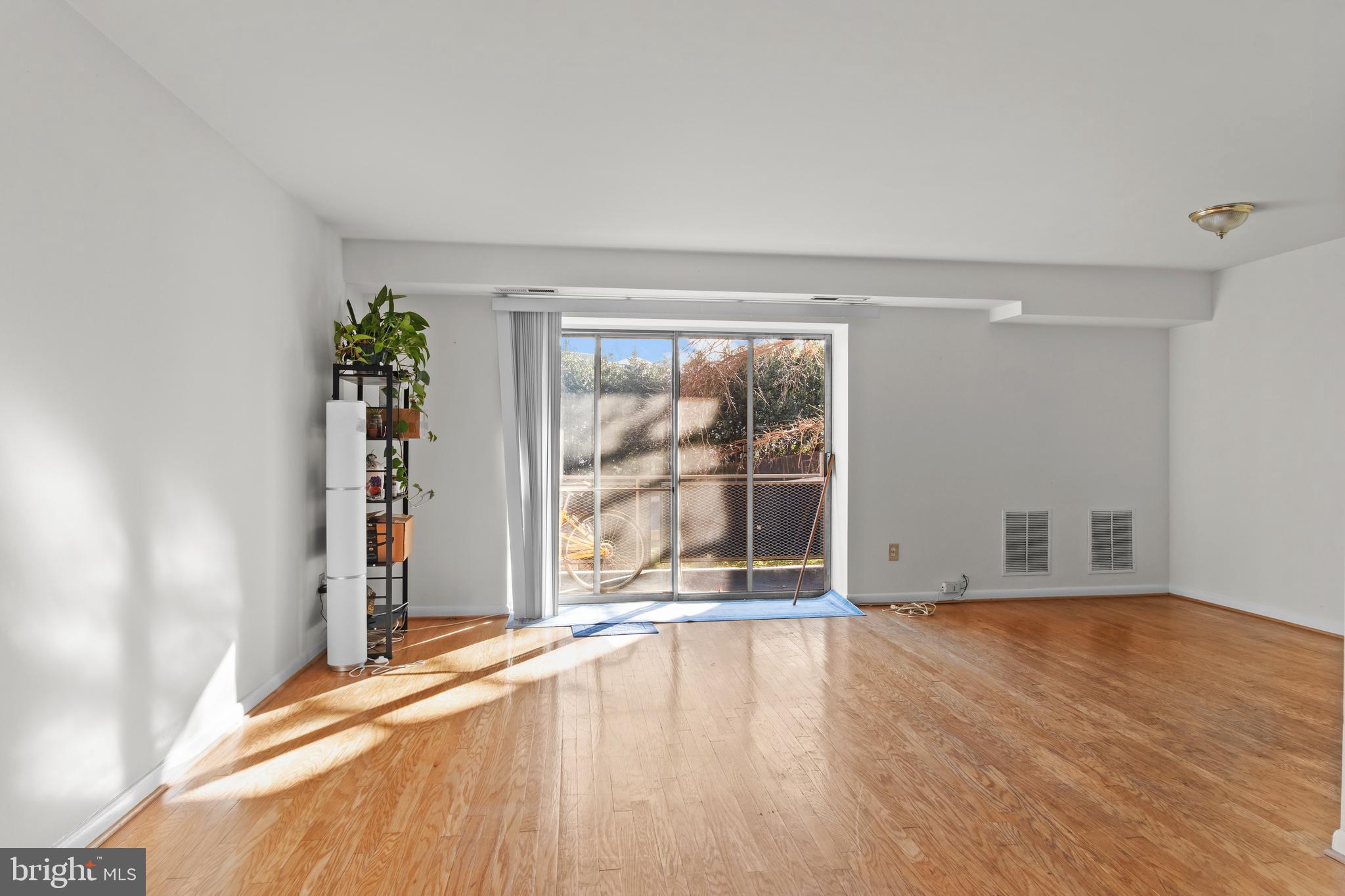 1931 N CLEVELAND STREET 213