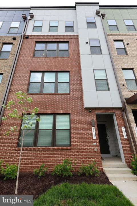 4619 OLIVINE DRIVE CHANTILLY VA 20151