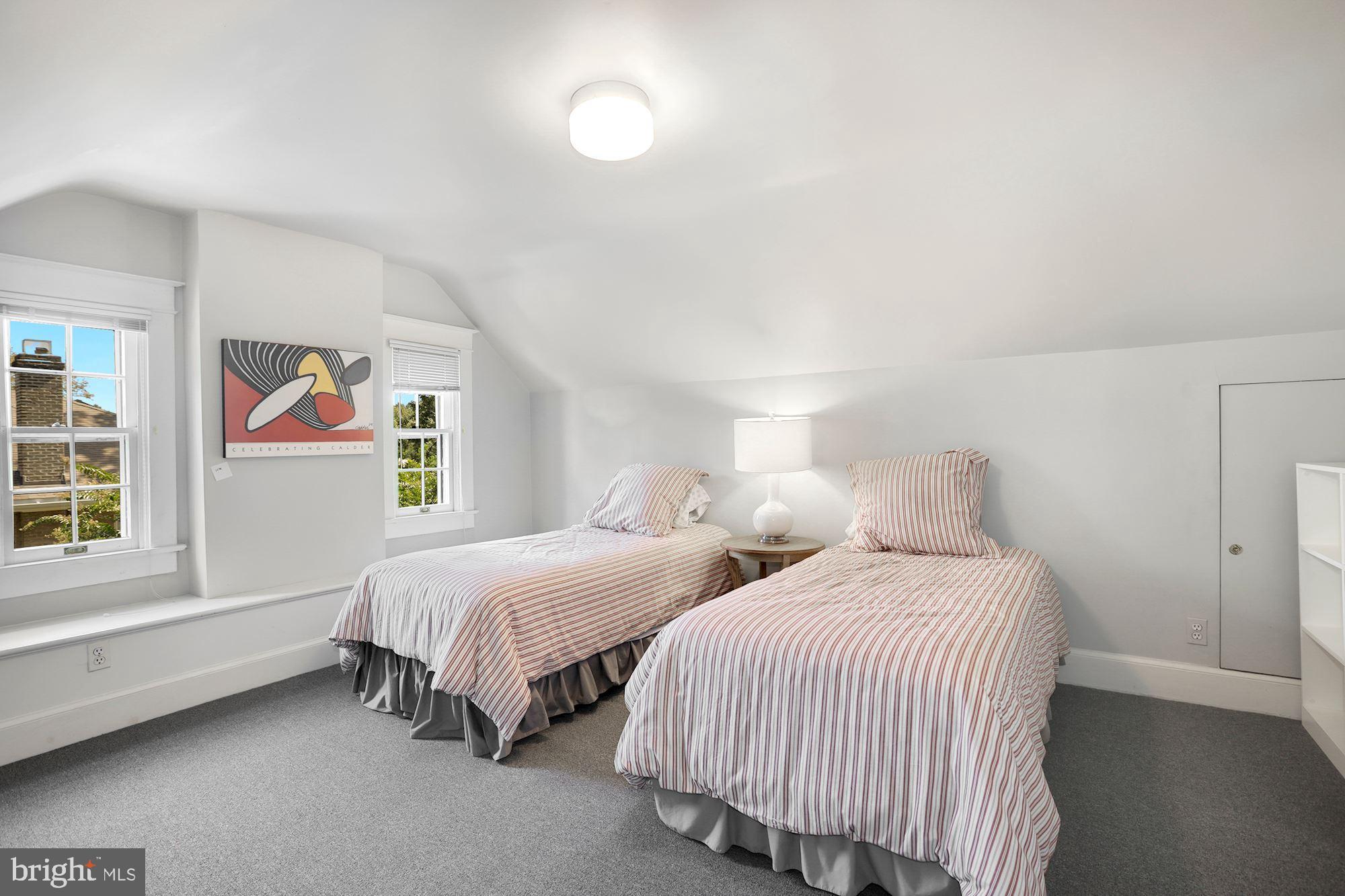 CHEVY CHASE VILLAGE - Residential