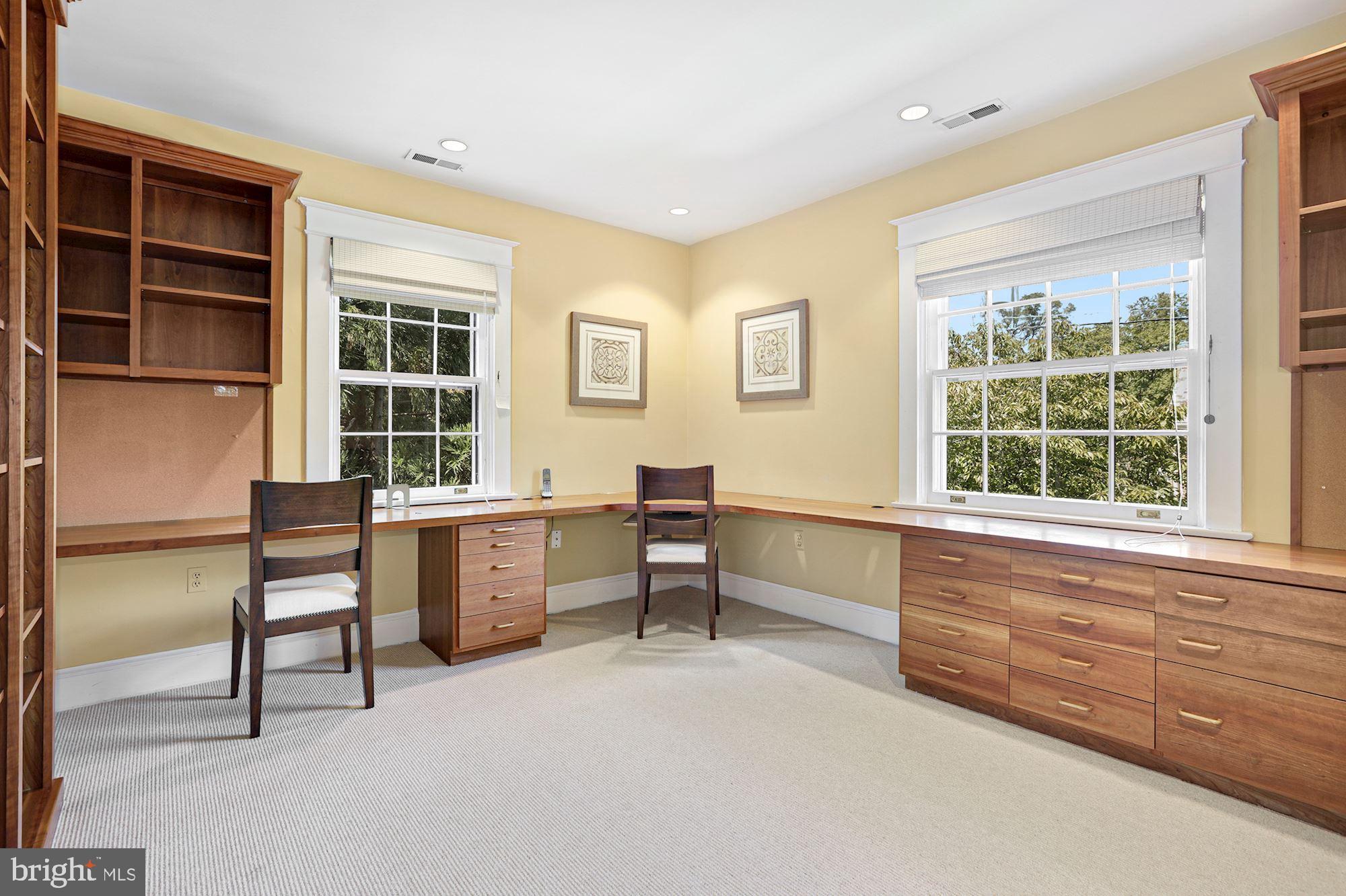 CHEVY CHASE VILLAGE - Residential