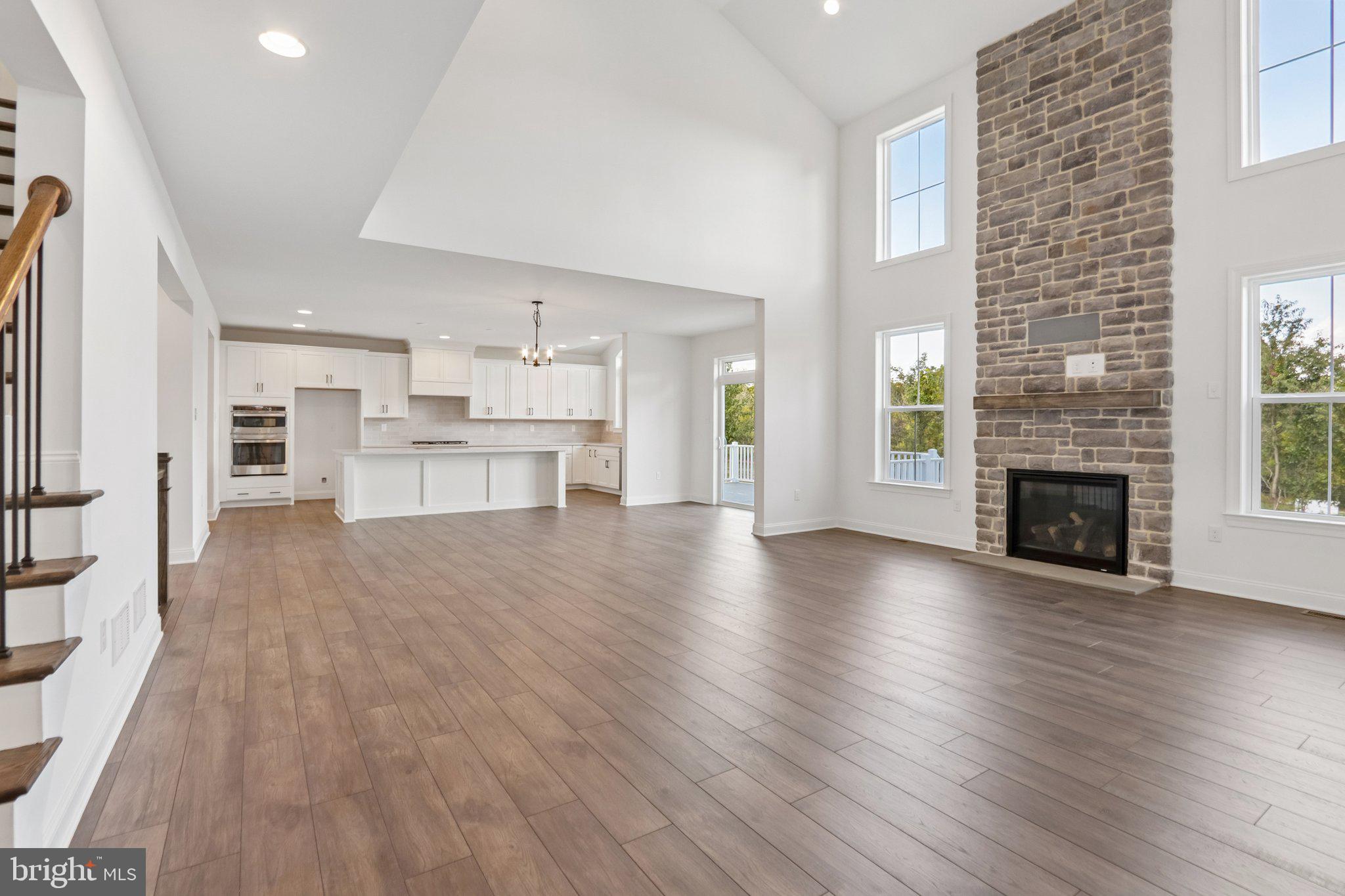 5395 RED OAK DRIVE
