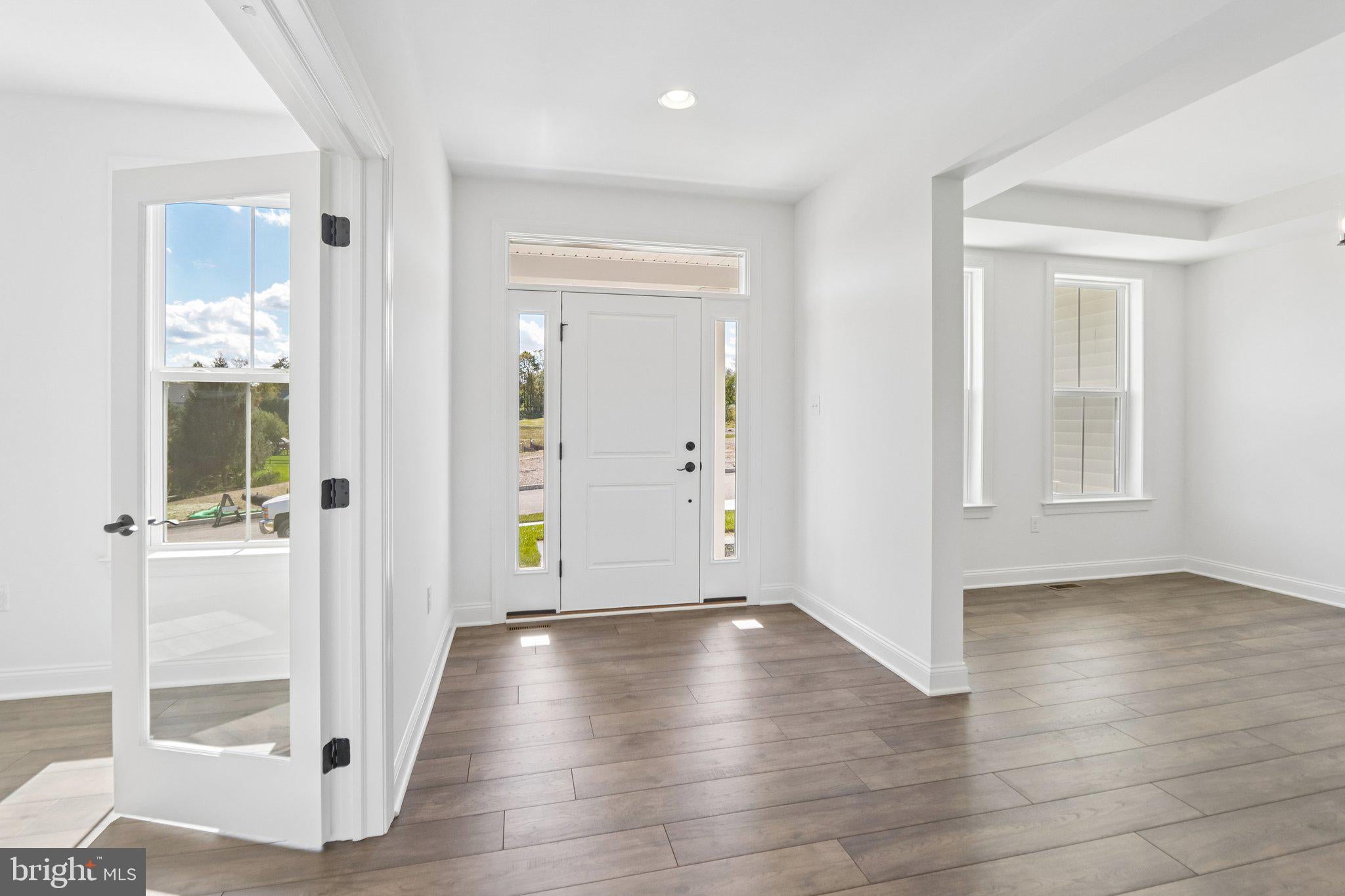 5395 RED OAK DRIVE