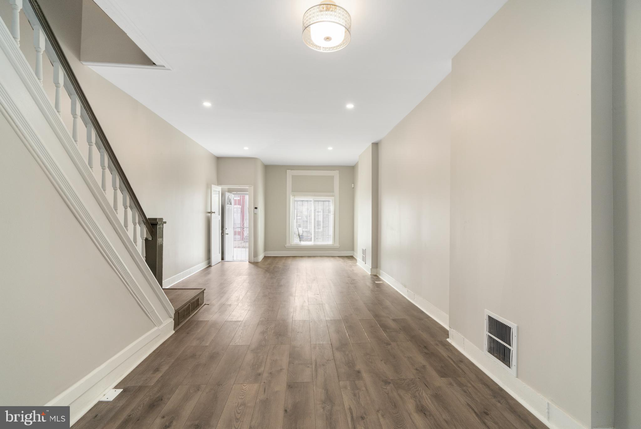 BROADWAY EAST - Residential