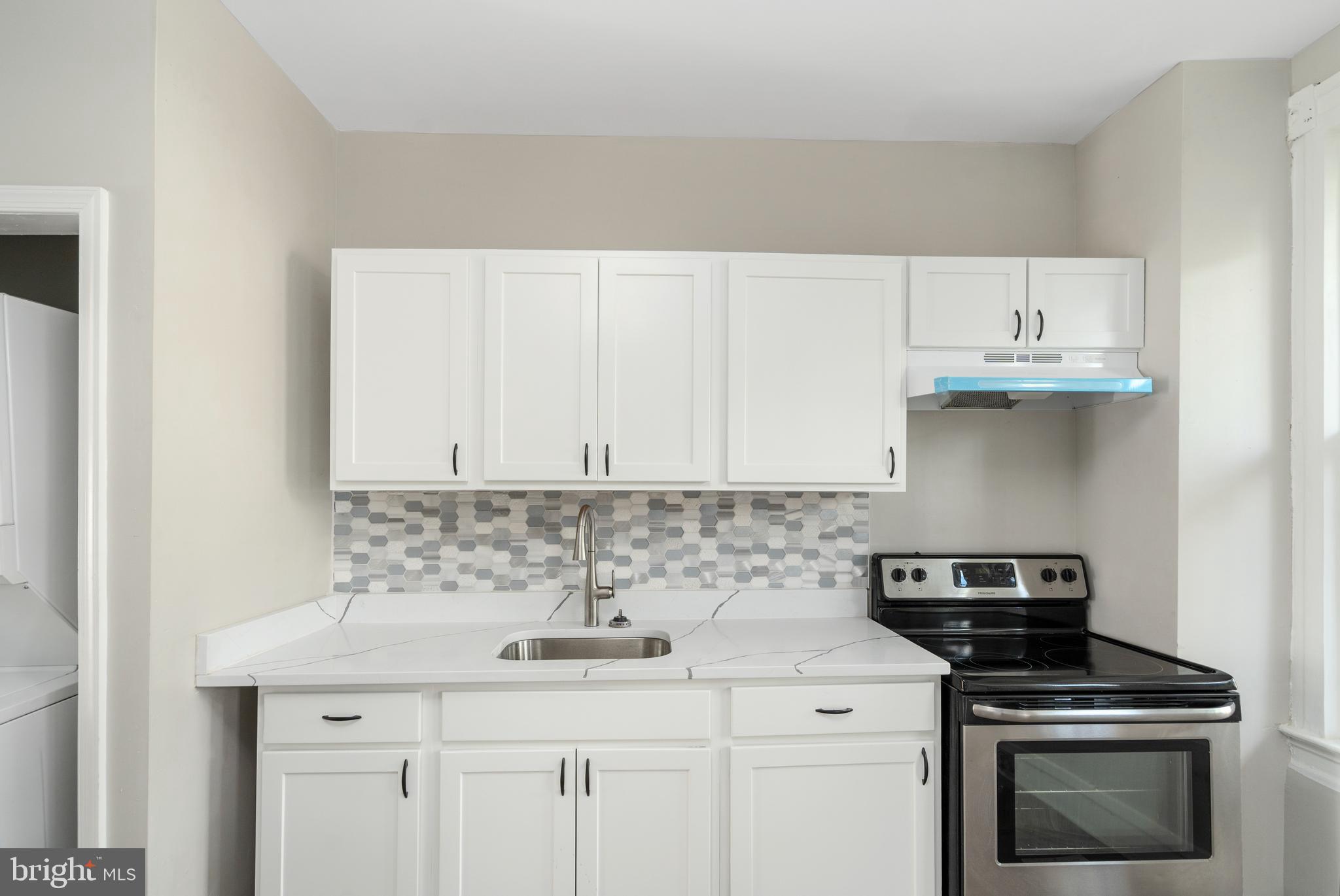 BROADWAY EAST - Residential